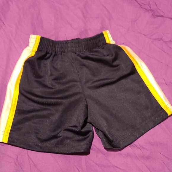 Nike shorts - Picture 3 of 3